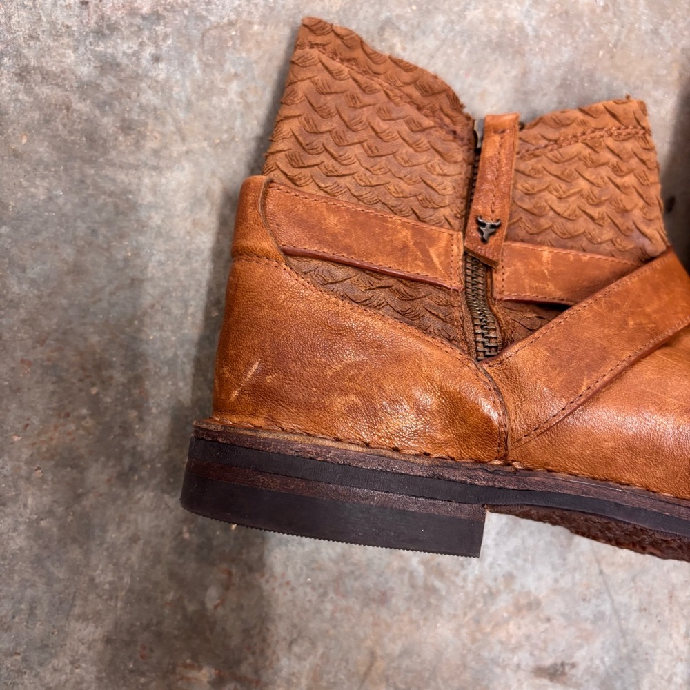 Trask Ankle Leather Booties Brown Western Cowgirl Distressed Womens 7 - Picture 7 of 12